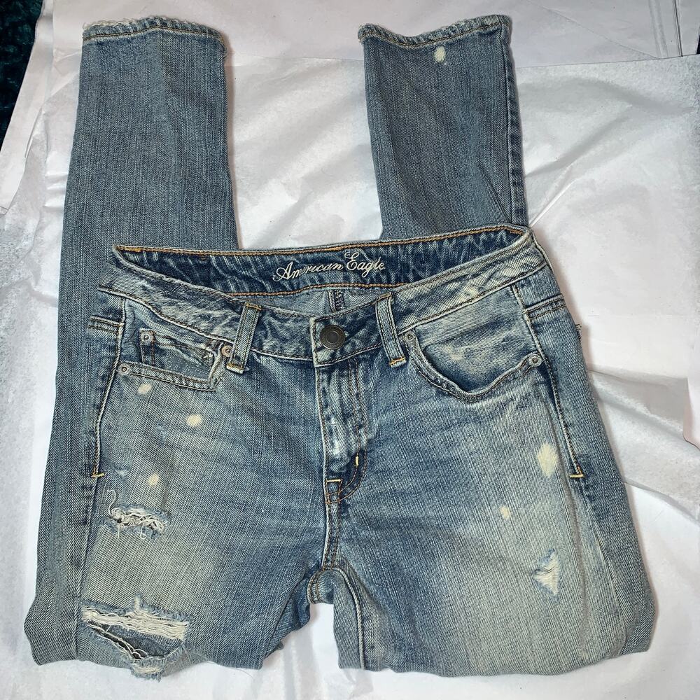 AMERICAN EAGLE AEO DESTRUCTED BOYFRIEND JEANS 00